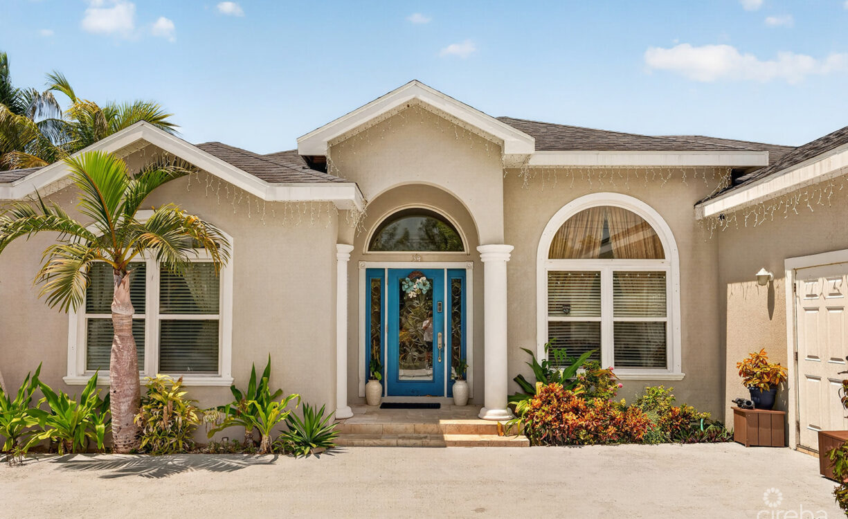 SAVANNAH 3 BED HOME WITH 1 BED RENTAL INCOME - $25K KYD CASHBACK INCENTIVE.