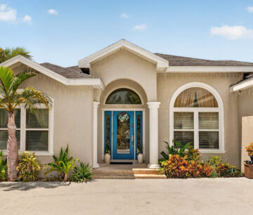 SAVANNAH 3 BED HOME WITH 1 BED RENTAL INCOME - $25K KYD CASHBACK INCENTIVE.