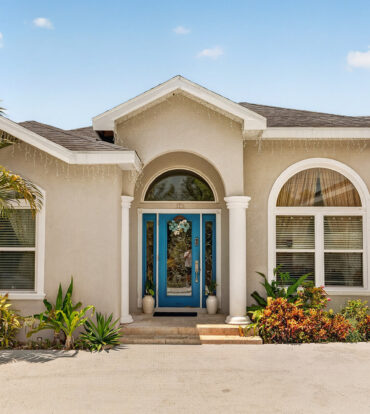 SAVANNAH 3 BED HOME WITH 1 BED RENTAL INCOME - $25K KYD CASHBACK INCENTIVE.