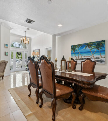 SAVANNAH 3 BED HOME WITH 1 BED RENTAL INCOME - $25K KYD CASHBACK INCENTIVE.