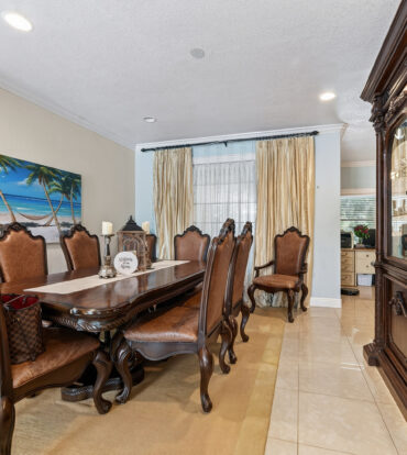 SAVANNAH 3 BED HOME WITH 1 BED RENTAL INCOME - $25K KYD CASHBACK INCENTIVE.