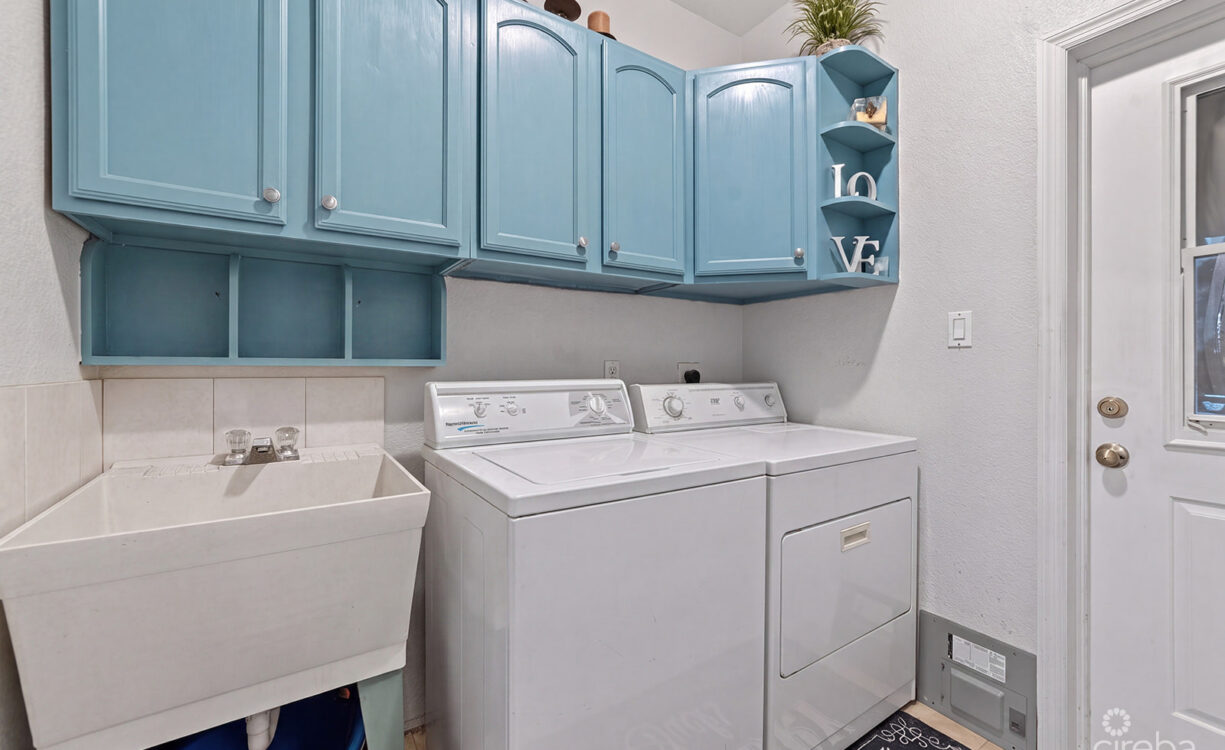 SAVANNAH 3 BED HOME WITH 1 BED RENTAL INCOME - $25K KYD CASHBACK INCENTIVE.