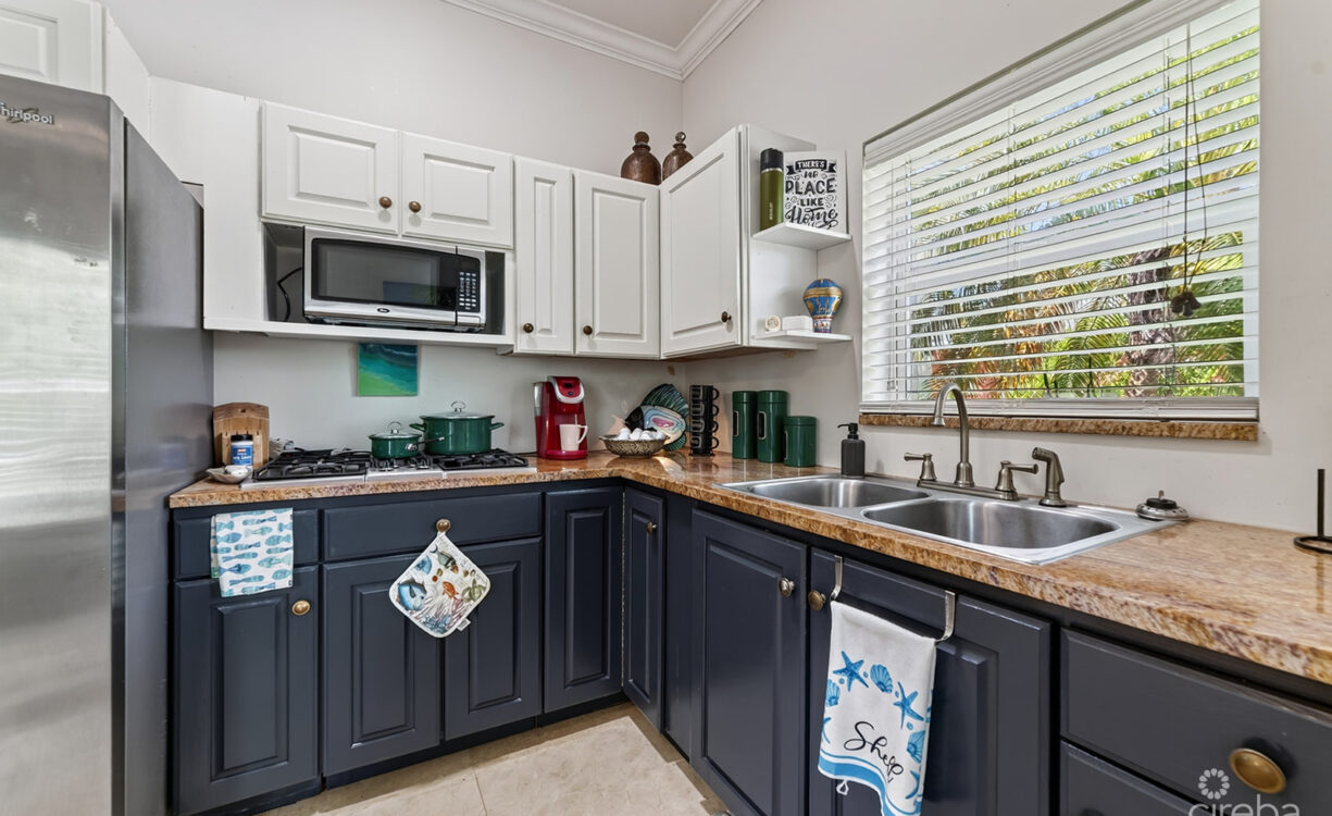 SAVANNAH 3 BED HOME WITH 1 BED RENTAL INCOME - $25K KYD CASHBACK INCENTIVE.