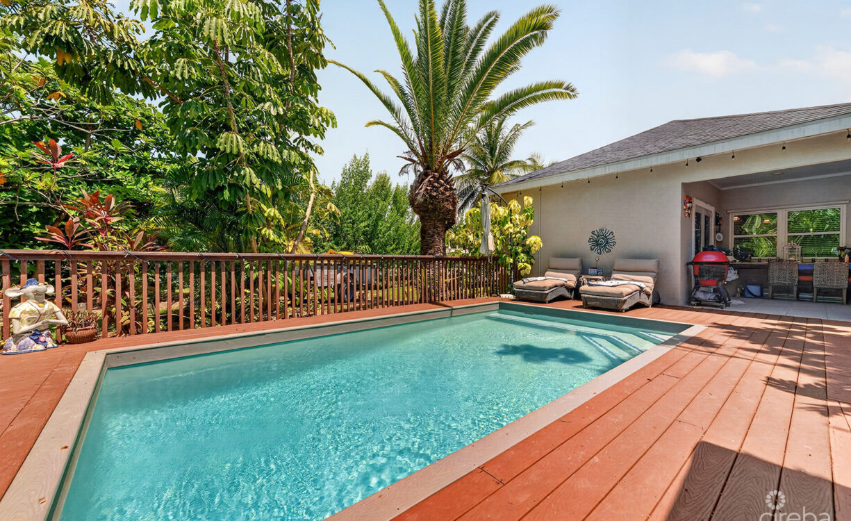 SAVANNAH 3 BED HOME WITH 1 BED RENTAL INCOME - $25K KYD CASHBACK INCENTIVE.