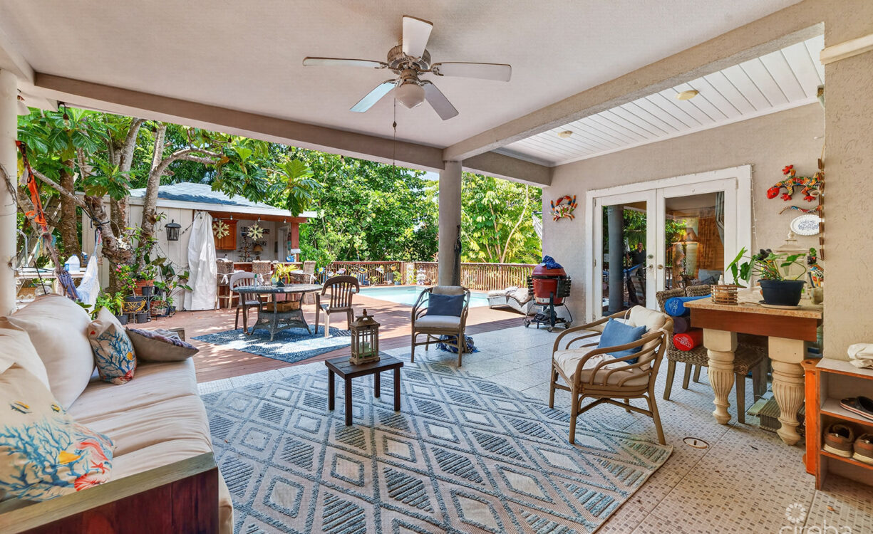 SAVANNAH 3 BED HOME WITH 1 BED RENTAL INCOME - $25K KYD CASHBACK INCENTIVE.