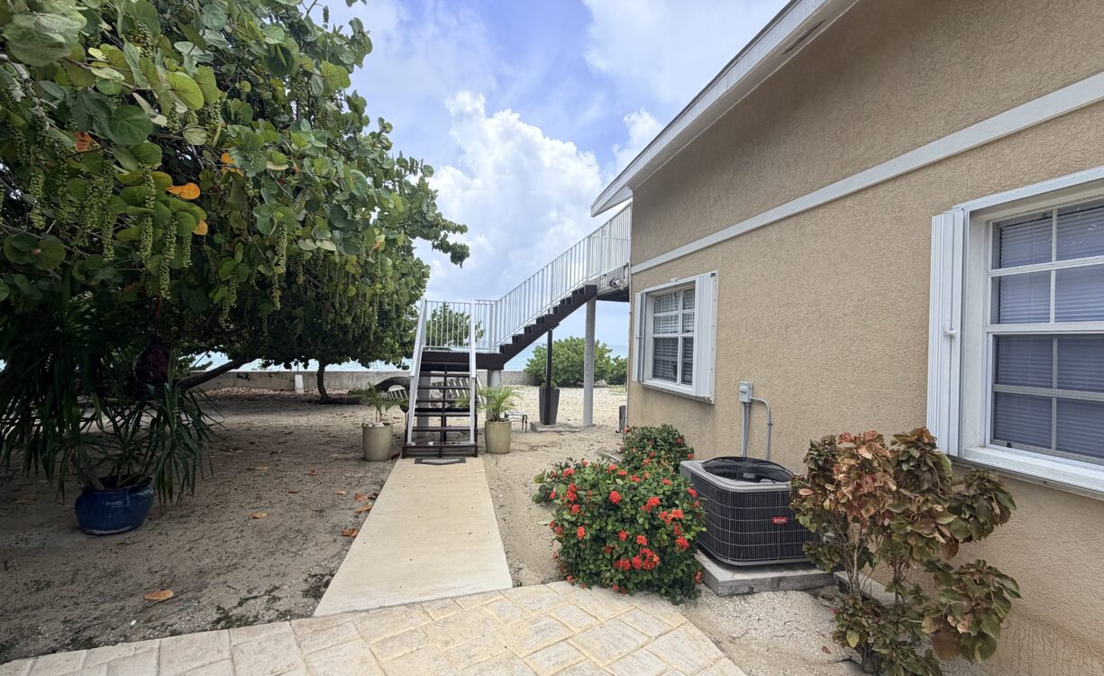 OCEAN VIEW APARTMENT IN A DUPLEX, NORTH WEST POINT ROAD