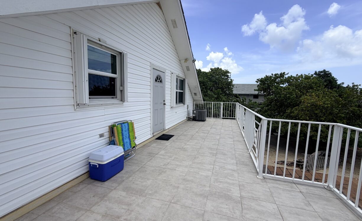 OCEAN VIEW APARTMENT IN A DUPLEX, NORTH WEST POINT ROAD