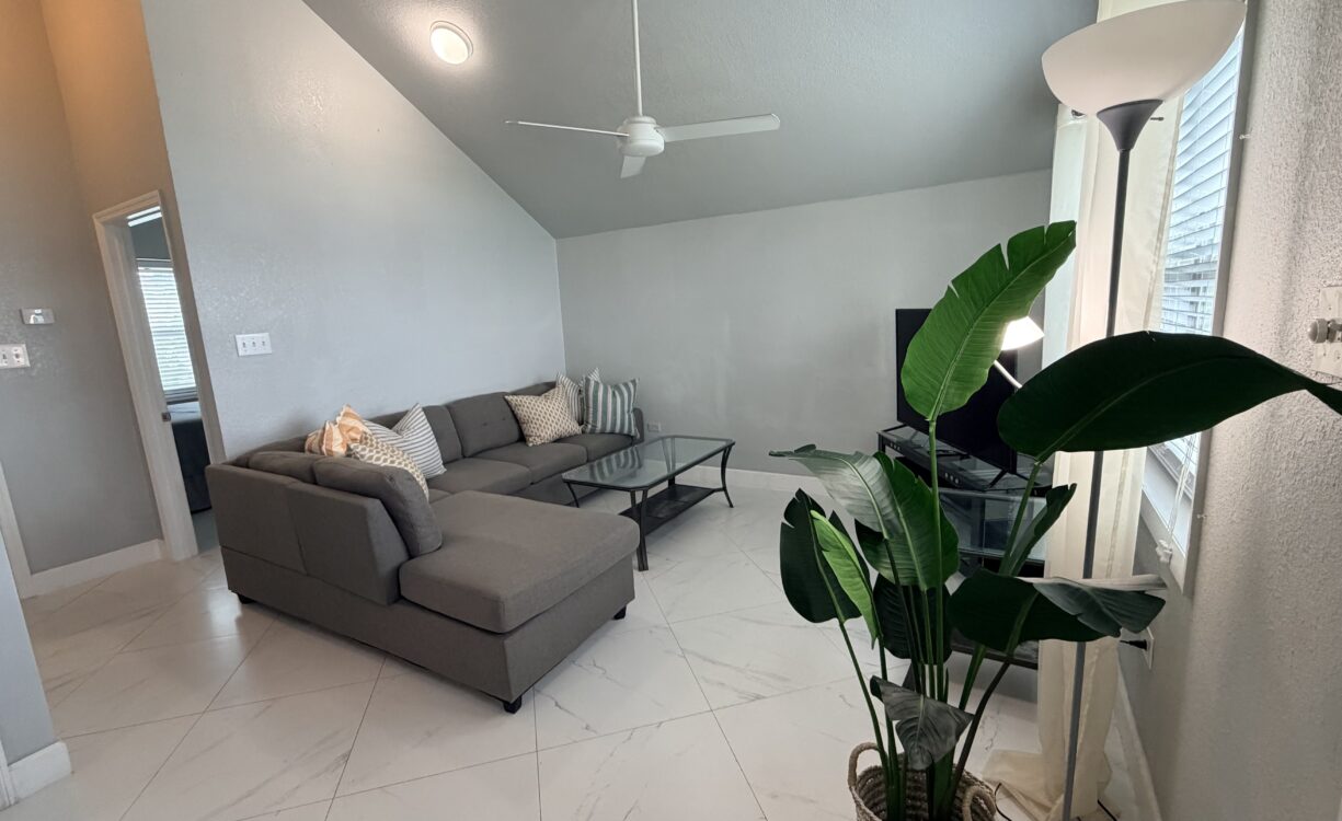 OCEAN VIEW APARTMENT IN A DUPLEX, NORTH WEST POINT ROAD