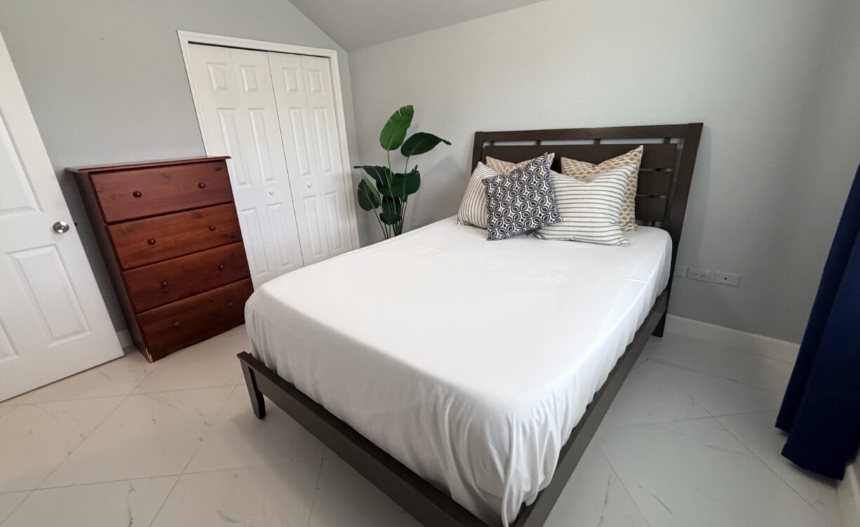 OCEAN VIEW APARTMENT IN A DUPLEX, NORTH WEST POINT ROAD