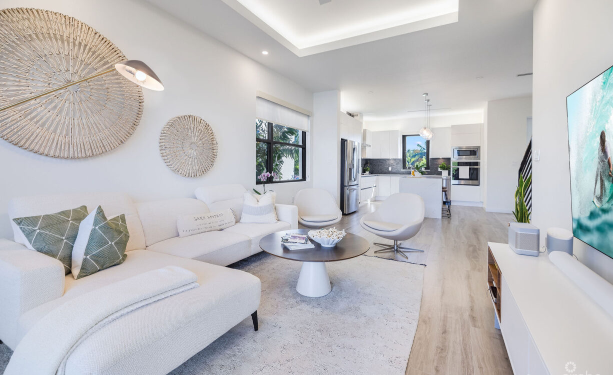 PARAISO  # 8 PHASE 2 (PRIVATE POOL & DOCK SPACE FOR EACH UNIT)