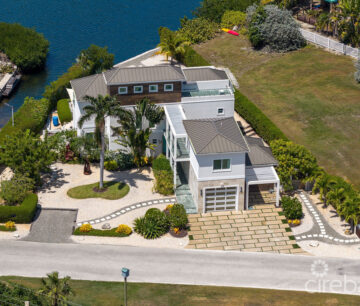 24  SHOREWINDS TRAIL, THE SHORES FAMILY HOME