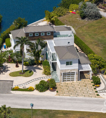 24  SHOREWINDS TRAIL, THE SHORES FAMILY HOME