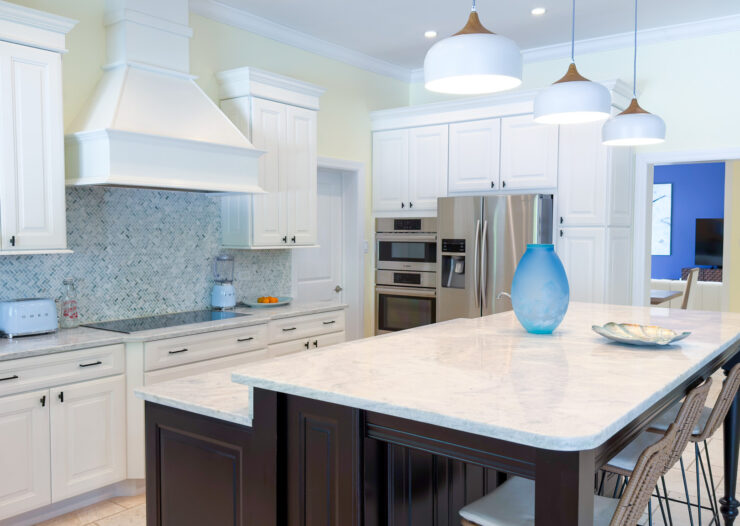 SEVEN MILE BEACH CORRIDOR FAMILY HOME