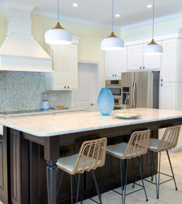 SEVEN MILE BEACH CORRIDOR FAMILY HOME