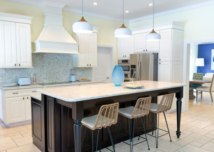 SEVEN MILE BEACH CORRIDOR FAMILY HOME