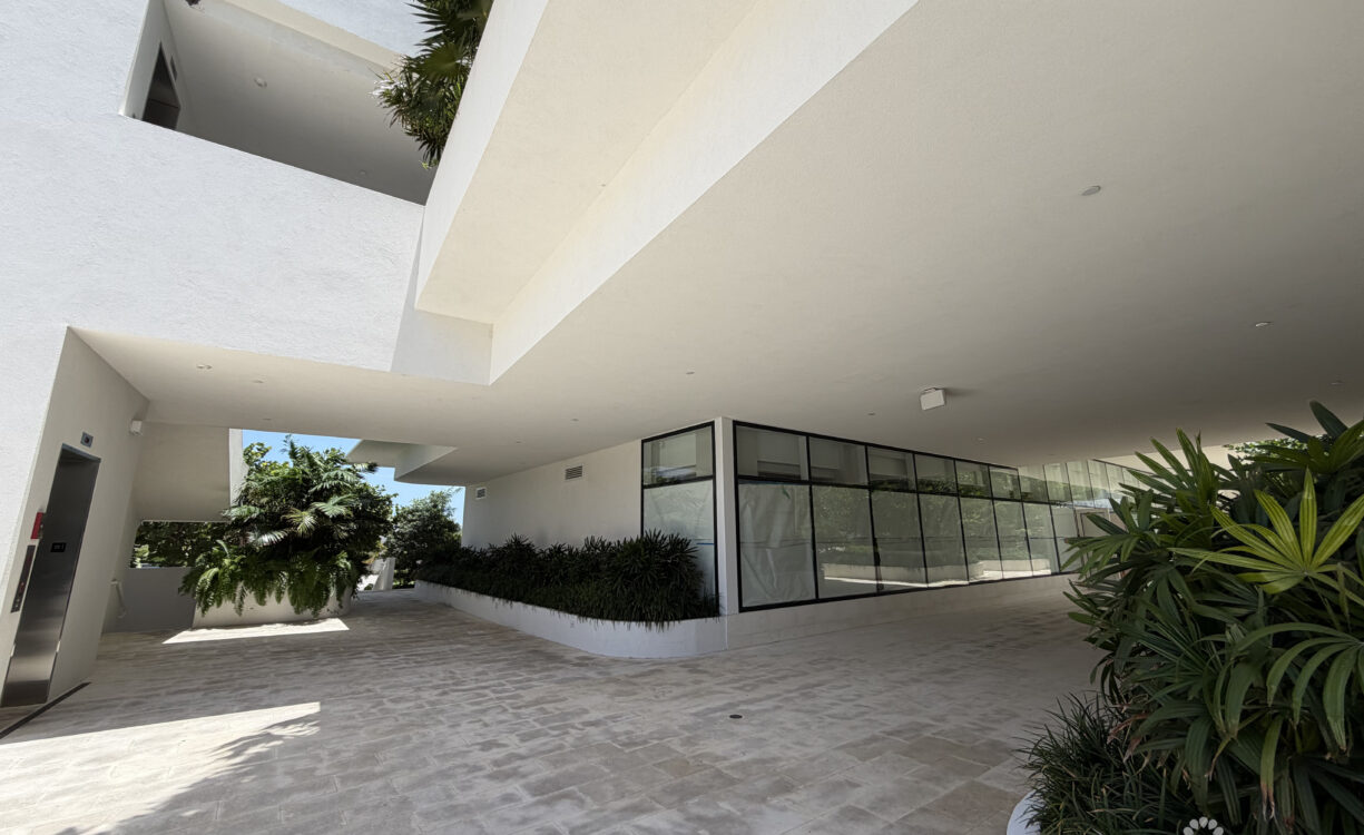 GROVE TOO  COMMERCIAL OFFICE SPACE - RARE CORNER LOCATION