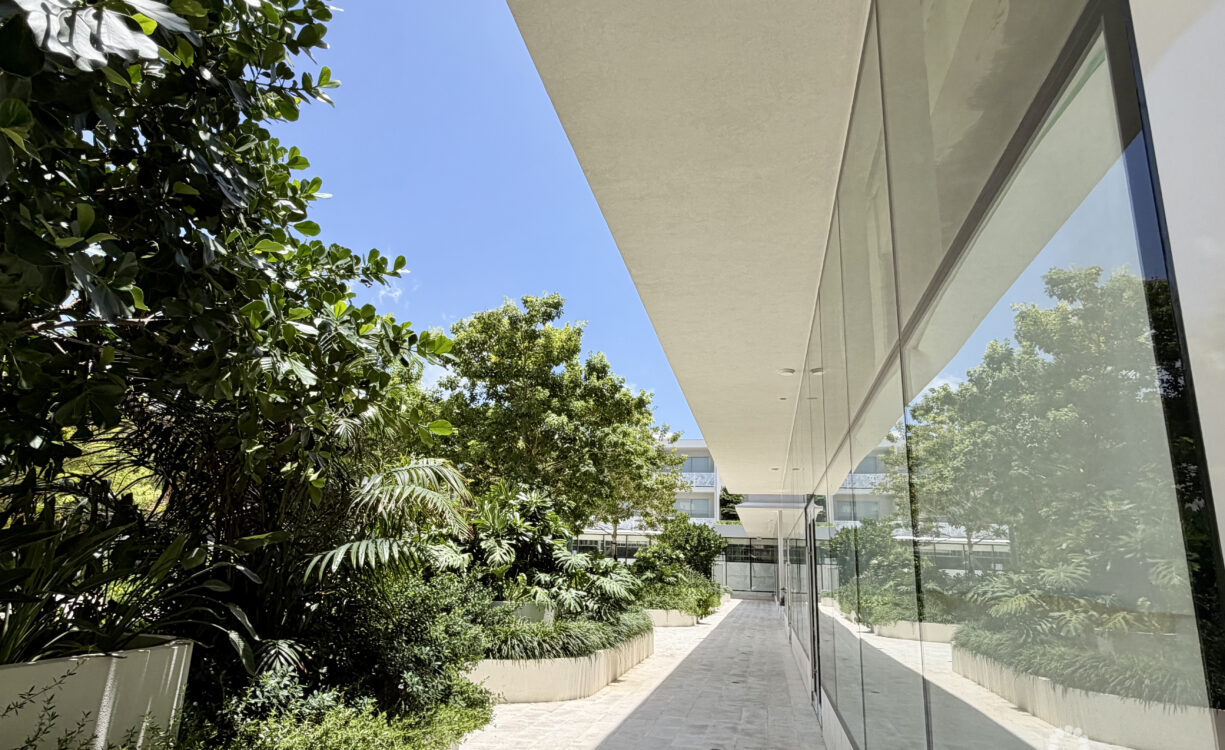 GROVE TOO  COMMERCIAL OFFICE SPACE - RARE CORNER LOCATION
