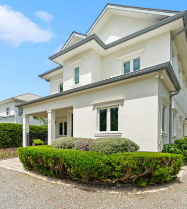 THE CHYMES 7, SOUTH SOUND HOME