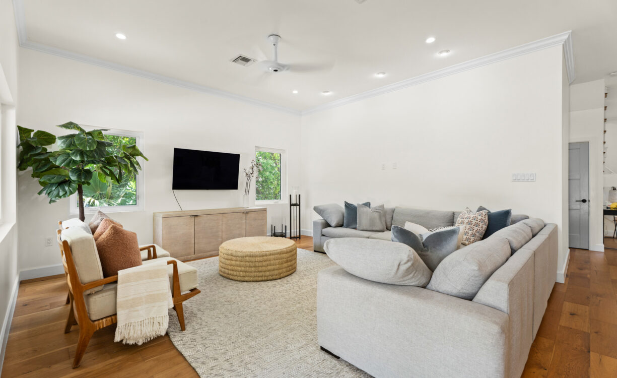 THE CHYMES 7, SOUTH SOUND HOME