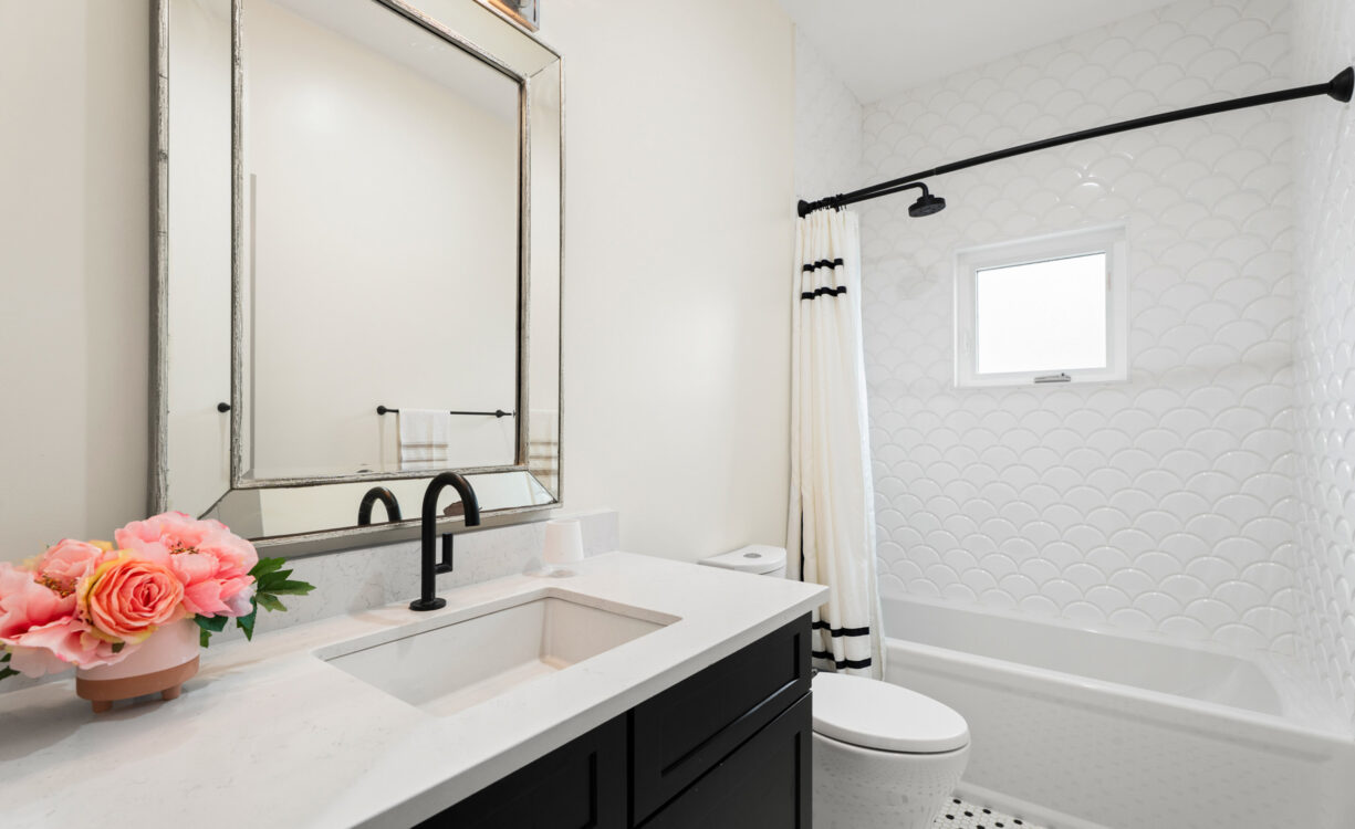 THE CHYMES 7, SOUTH SOUND HOME