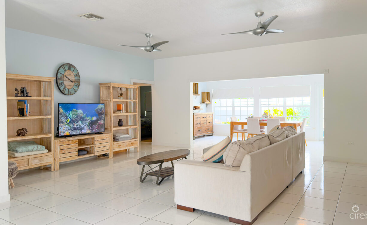 SNUG HARBOUR ANDREW DRIVE - 4 BEDROOM FAMILY HOME IN THE SEVEN MILE BEACH CORRIDOR