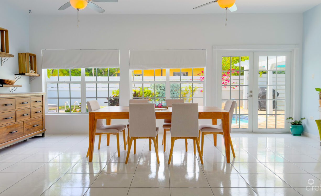 SNUG HARBOUR ANDREW DRIVE - 4 BEDROOM FAMILY HOME IN THE SEVEN MILE BEACH CORRIDOR