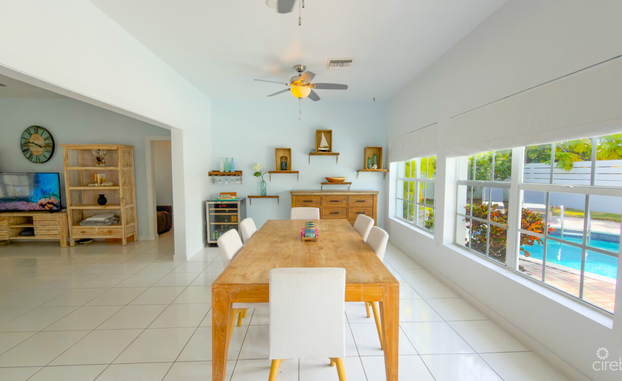 SNUG HARBOUR ANDREW DRIVE - 4 BEDROOM FAMILY HOME IN THE SEVEN MILE BEACH CORRIDOR