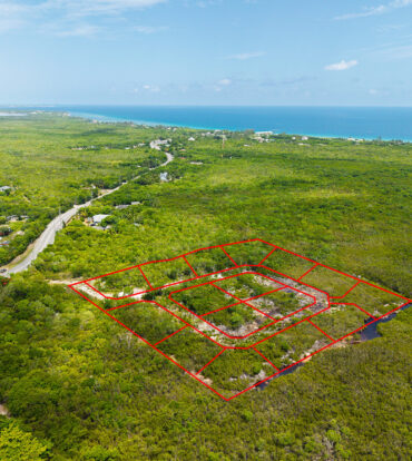 4.7 ACRES - 16 LOT SUBDIVISION WITH PLANNING APPROVAL