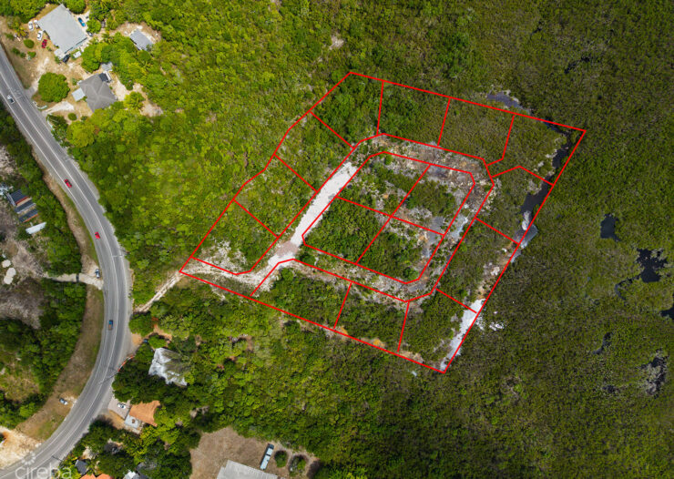 4.7 ACRES - 16 LOT SUBDIVISION WITH PLANNING APPROVAL