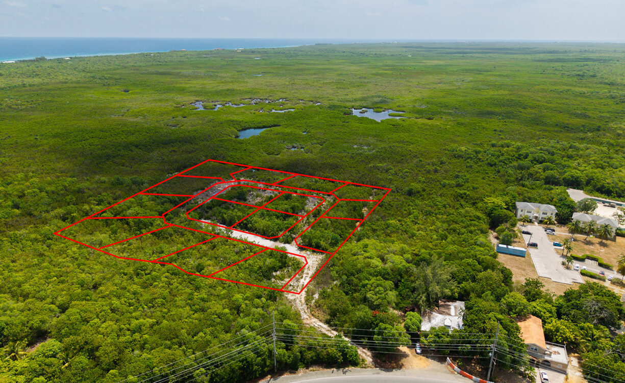 4.7 ACRES - 16 LOT SUBDIVISION WITH PLANNING APPROVAL