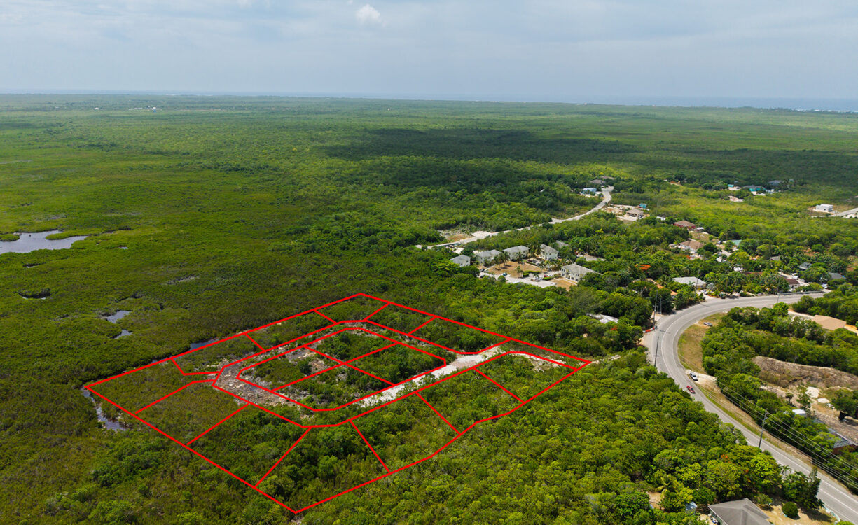 4.7 ACRES - 16 LOT SUBDIVISION WITH PLANNING APPROVAL