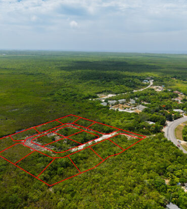 4.7 ACRES - 16 LOT SUBDIVISION WITH PLANNING APPROVAL