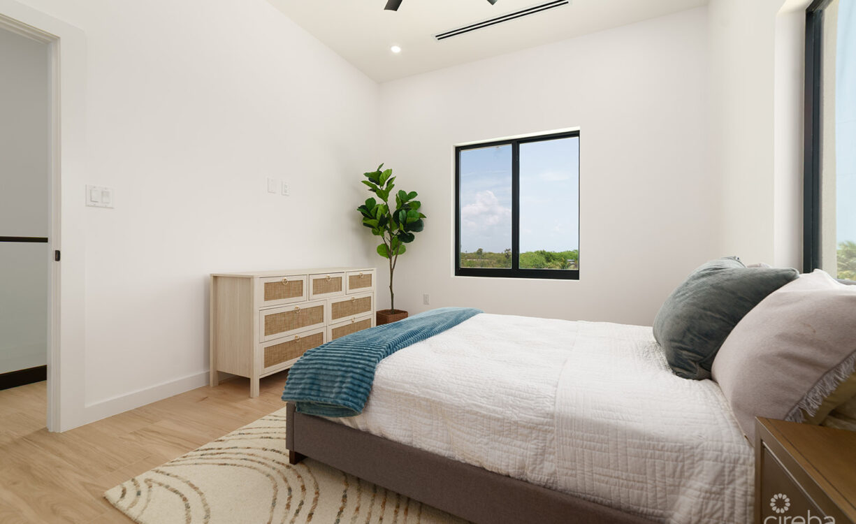 2 BEDROOM, 2.5 BATHROOM DUPLEX IN LOOKOUT GARDEN