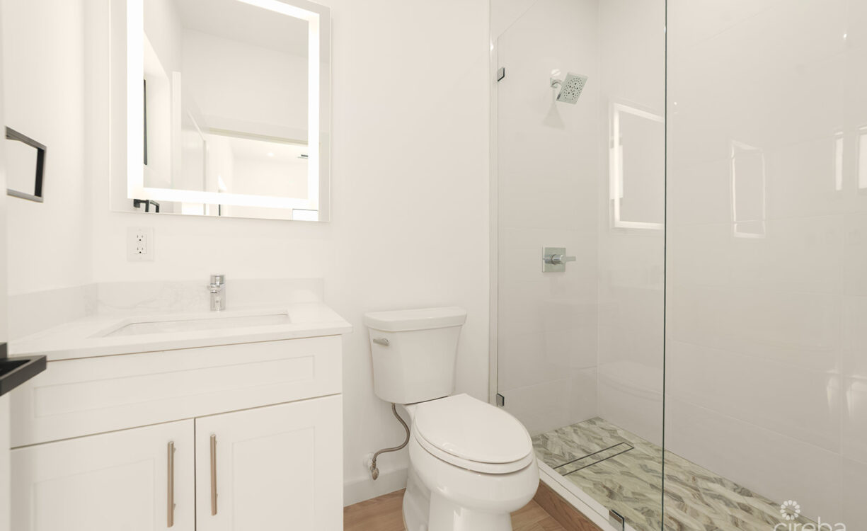 2 BEDROOM, 2.5 BATHROOM DUPLEX IN LOOKOUT GARDEN