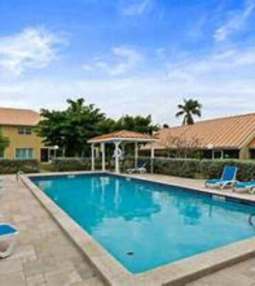 OCEAN CLUB - 1 BED LOFT