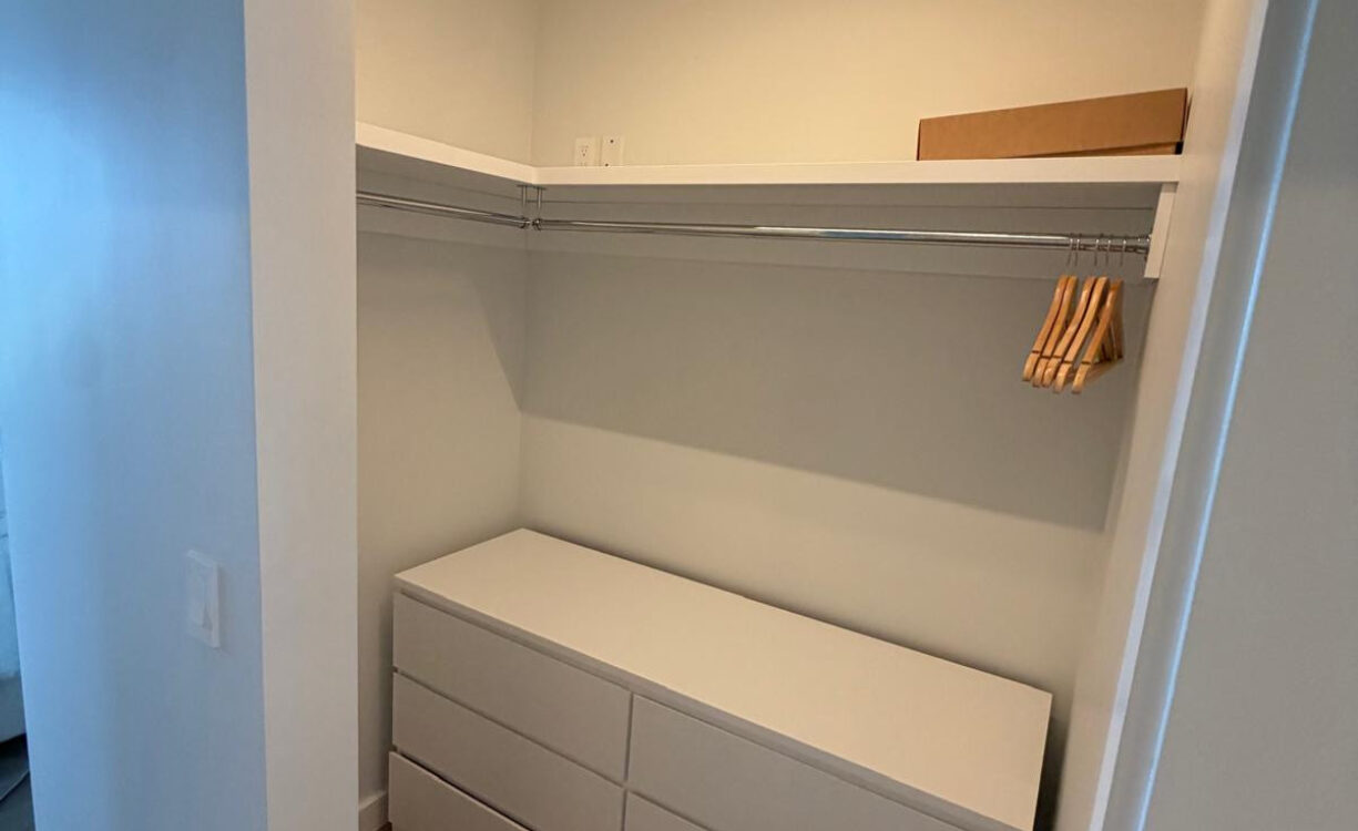 ONE GT DESIGNER FURNISHED, DEEDED PARKING