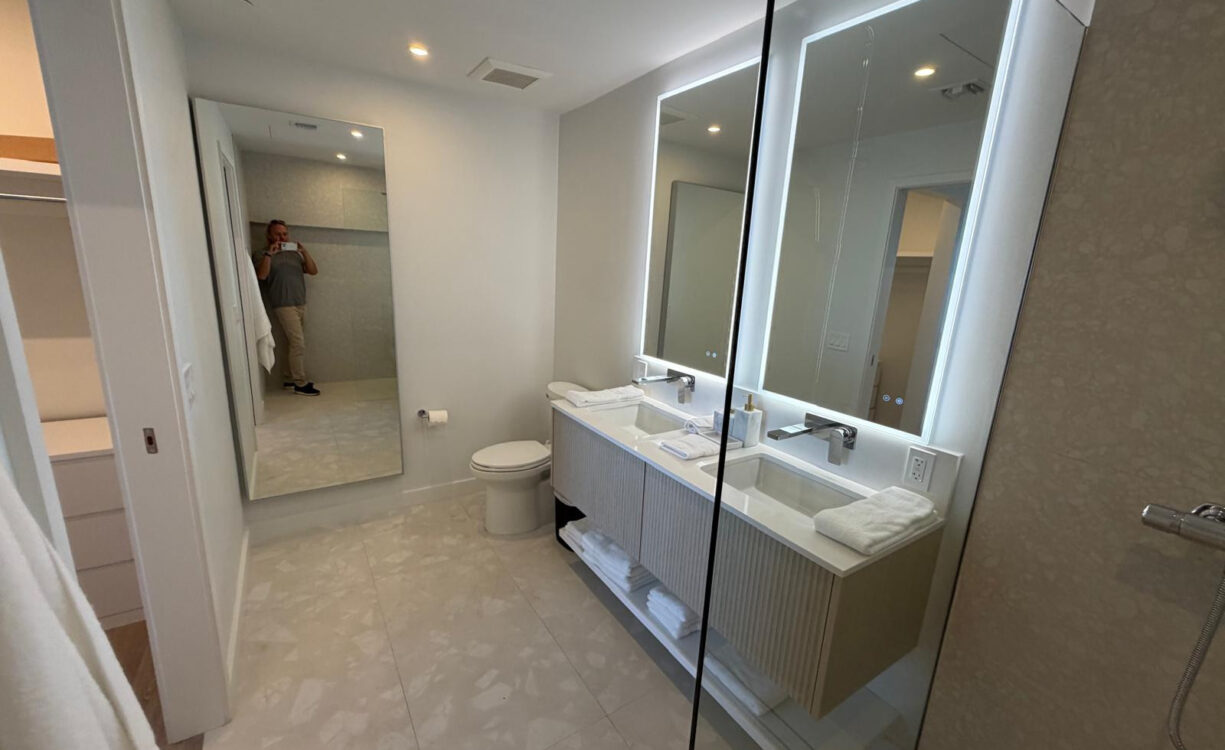 ONE GT DESIGNER FURNISHED, DEEDED PARKING