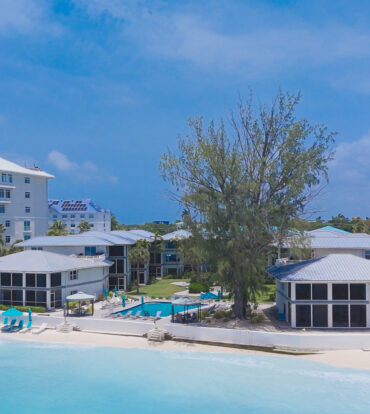 3 BED SEVEN MILE BEACHFRONT CONDO TAMARIND BAY