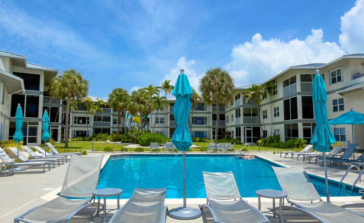 3 BED SEVEN MILE BEACHFRONT CONDO TAMARIND BAY