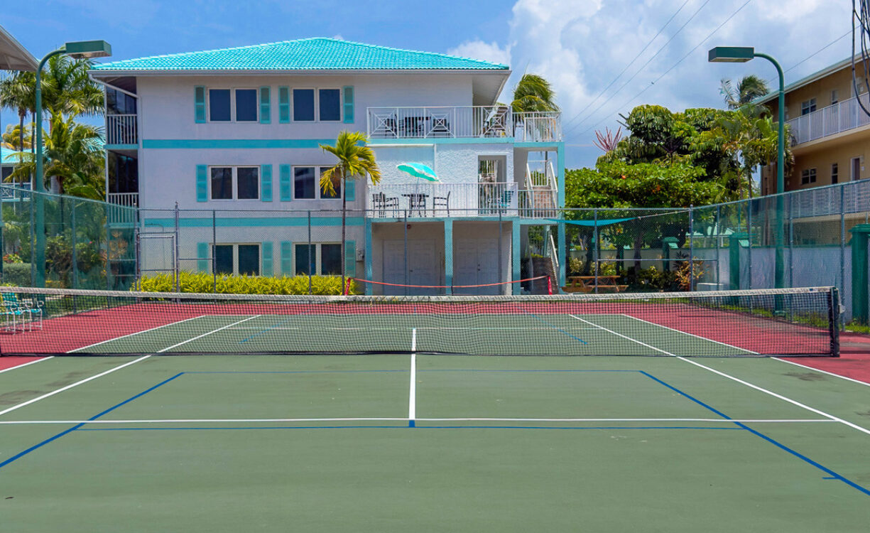 3 BED SEVEN MILE BEACHFRONT CONDO TAMARIND BAY