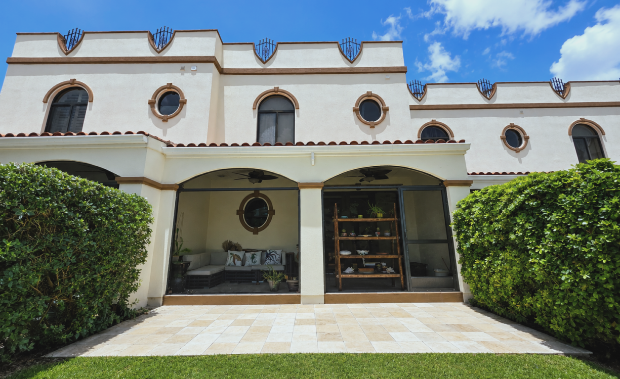 SAN SEBASTIAN PHASE 2 | 4BED/3.5BATH | GARDEN & POOL VIEW
