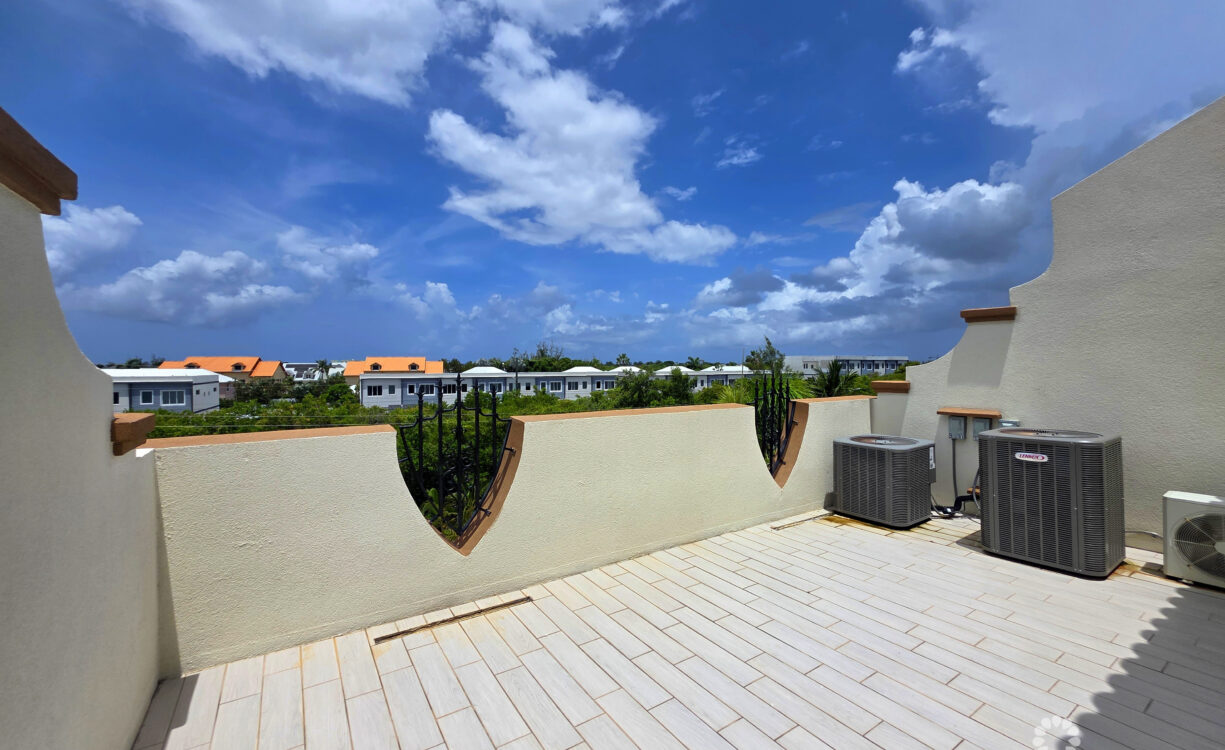 SAN SEBASTIAN PHASE 2 | 4BED/3.5BATH | GARDEN & POOL VIEW