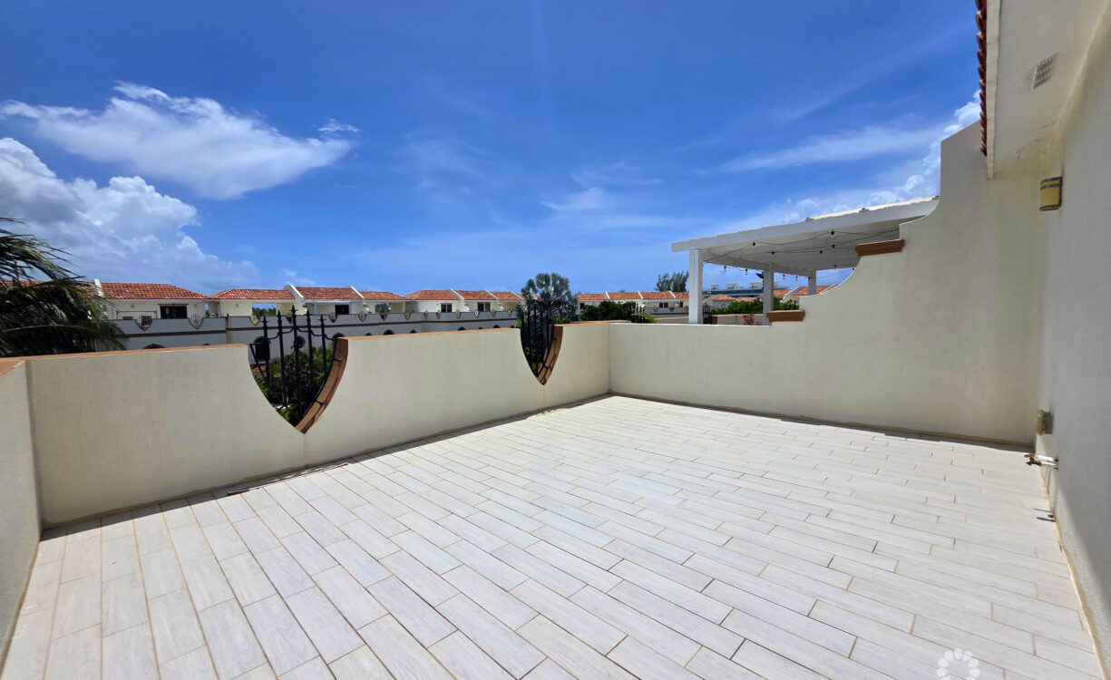SAN SEBASTIAN PHASE 2 | 4BED/3.5BATH | GARDEN & POOL VIEW