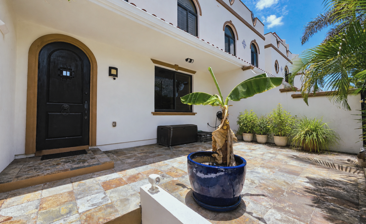 SAN SEBASTIAN PHASE 2 | 4BED/3.5BATH | GARDEN & POOL VIEW