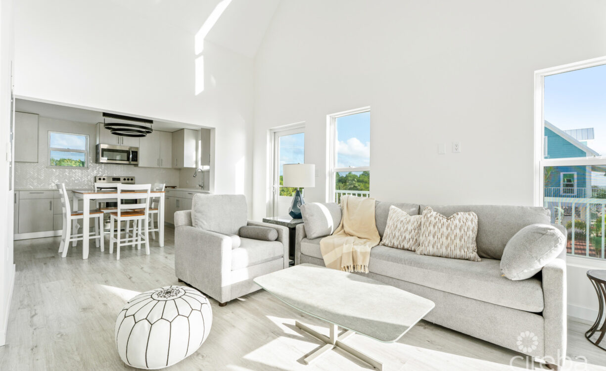 THE PALMS, LITTLE CAYMAN BEACHFRONT COTTAGE