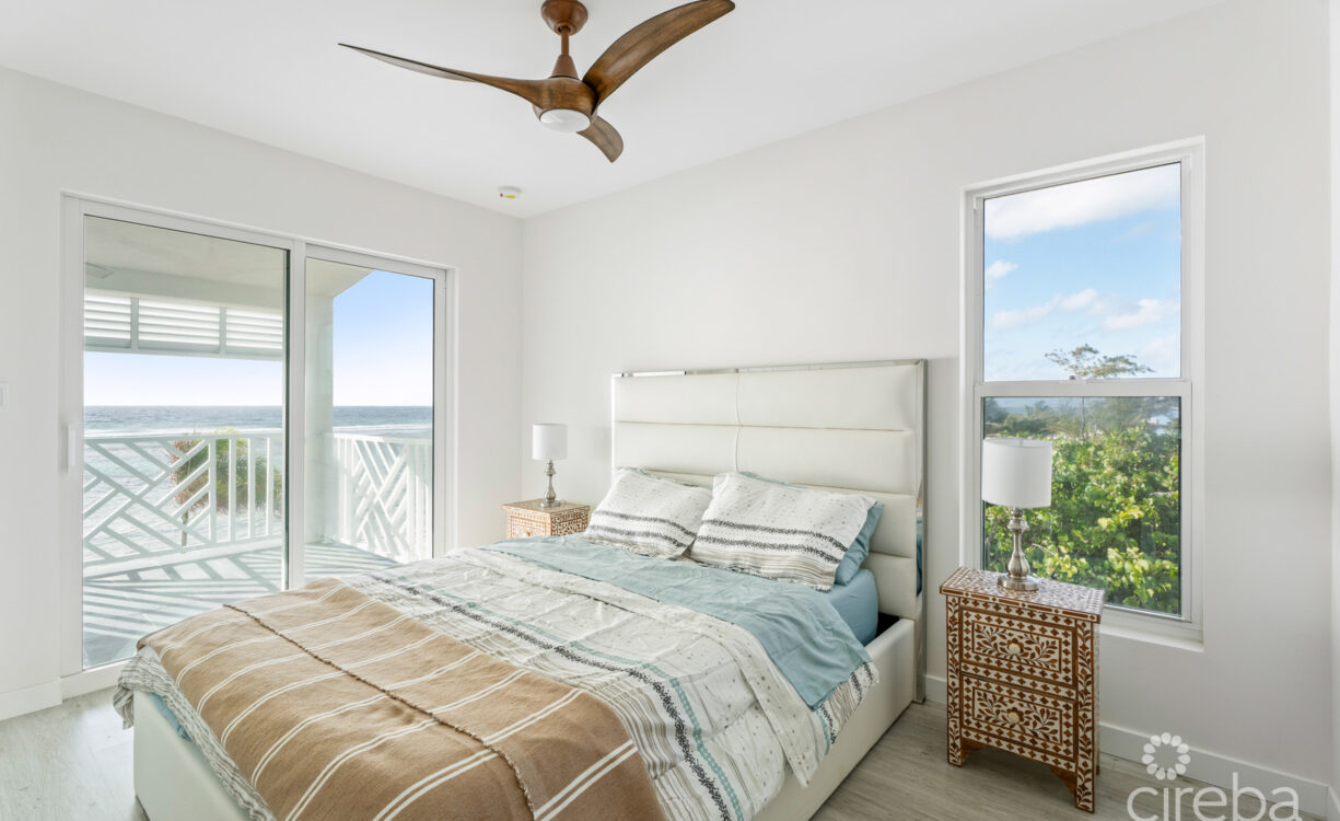 THE PALMS, LITTLE CAYMAN BEACHFRONT COTTAGE