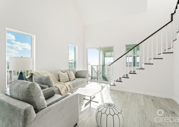 THE PALMS, LITTLE CAYMAN BEACHFRONT COTTAGE