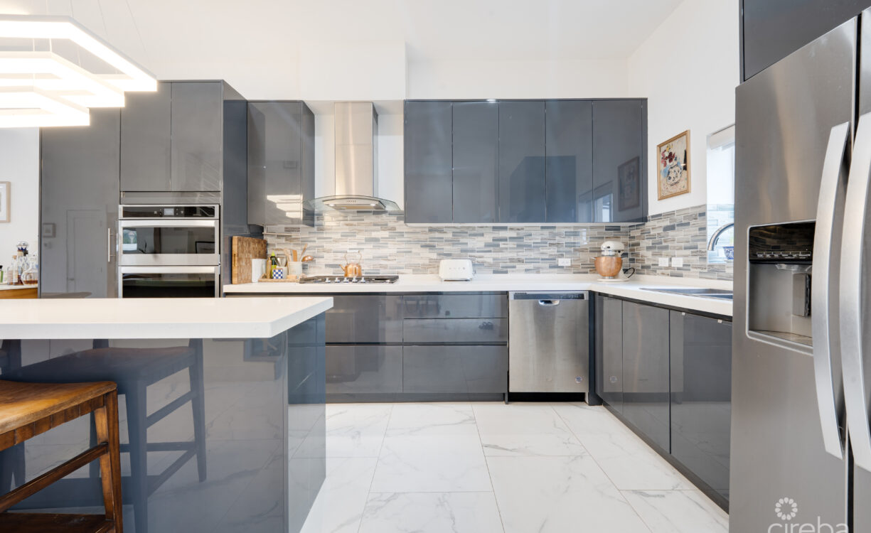 THE MANTRAS #18 | END UNIT IN SOUTH SOUND GATED DEVELOPMENT
