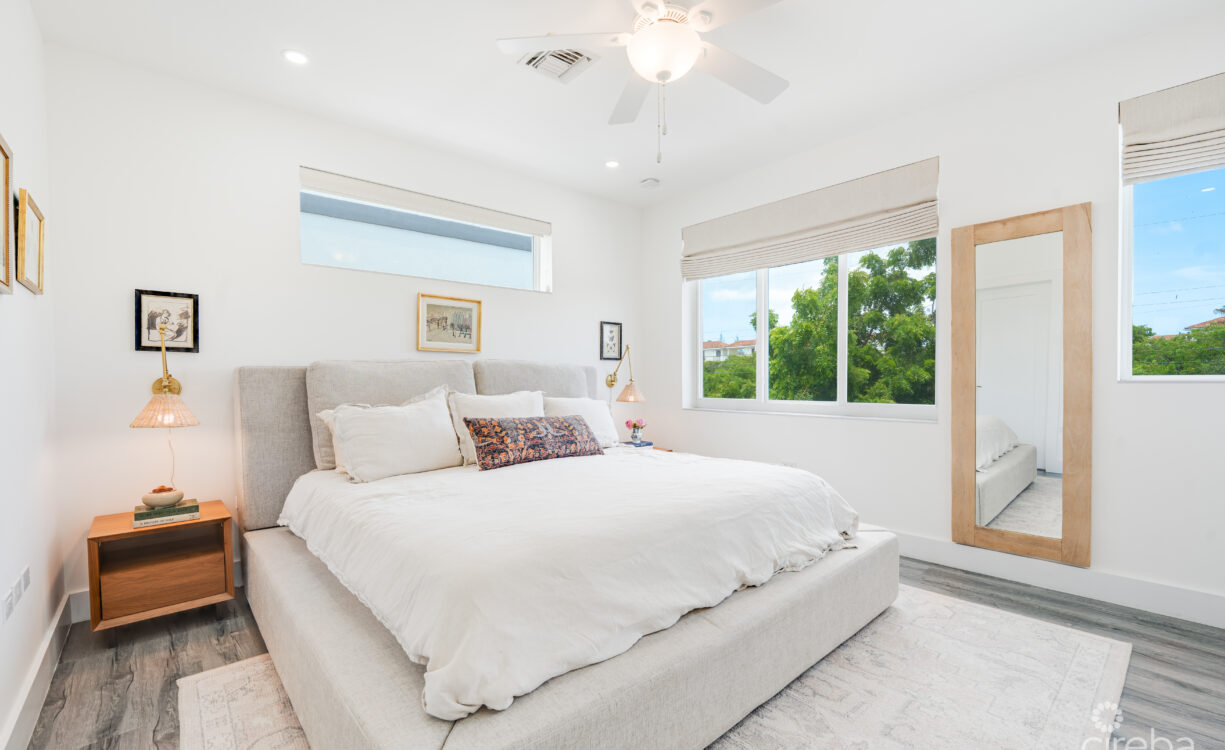 THE MANTRAS #18 | END UNIT IN SOUTH SOUND GATED DEVELOPMENT