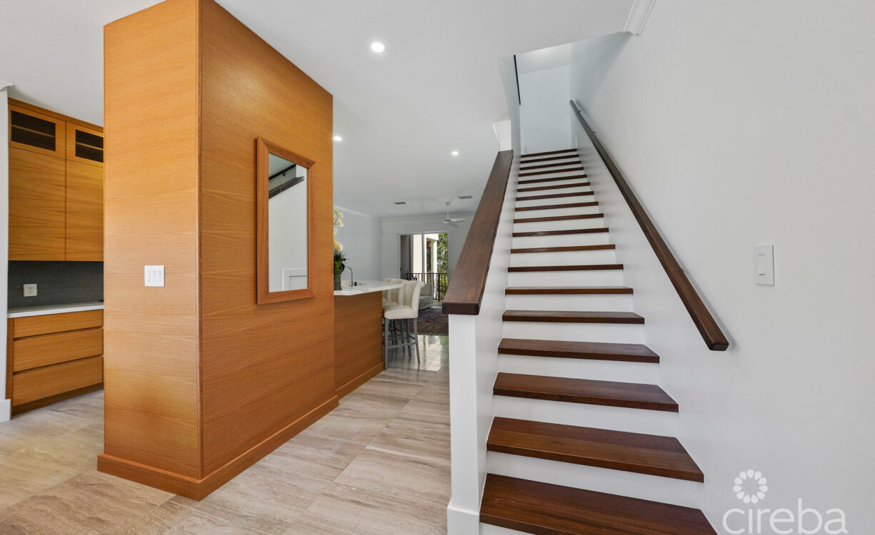 TURNBERRY  EAST #3 , CRYSTAL HARBOUR